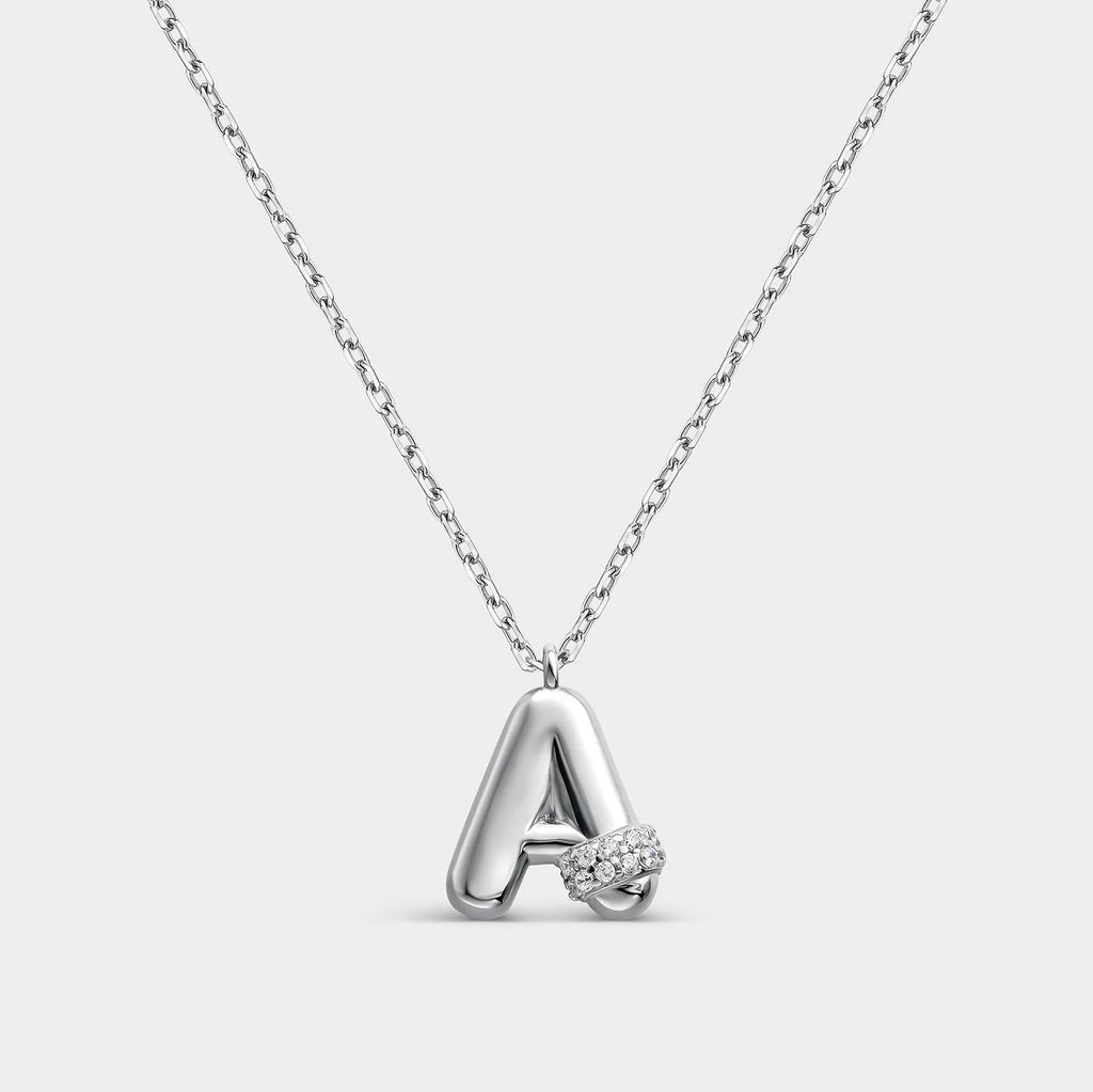 Collar con inicial «A» con volumen, plata y linea de circonitas